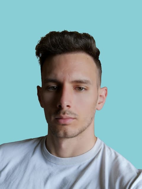 Headshot of Andres