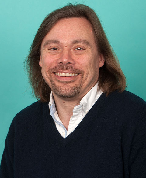 Headshot of Andrew
