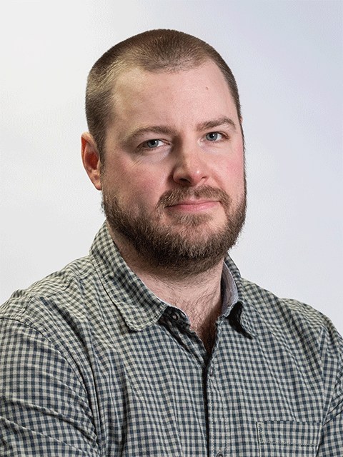 Headshot of Mark