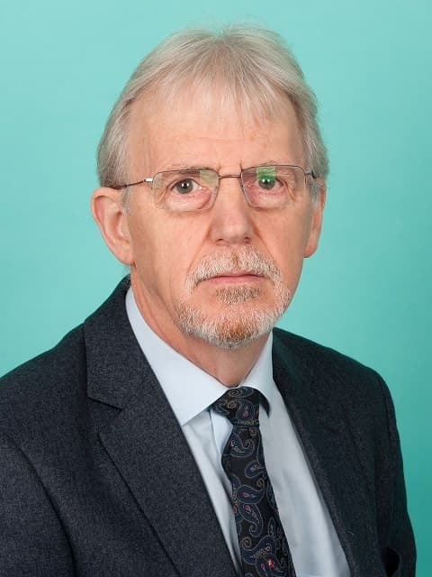 Headshot of Gerry Steele