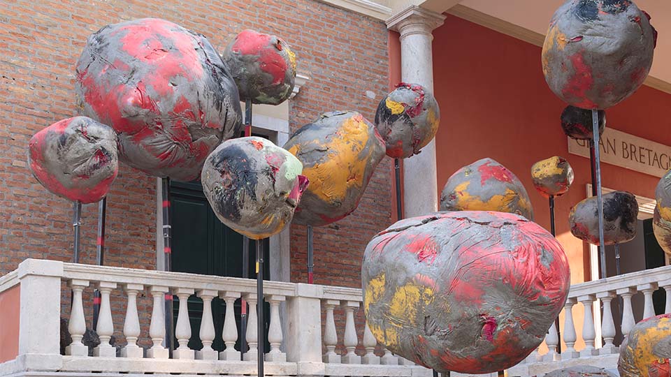 Phyllida Barlow's exhibition, 'folly'