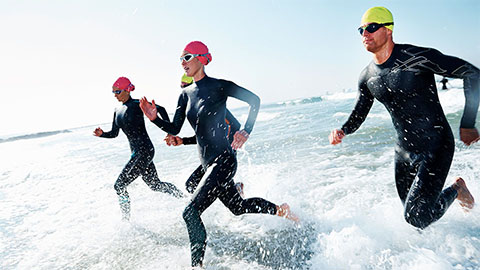 triathletes running 