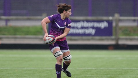 Sarah Hunter in action for Loughborough Lightning 