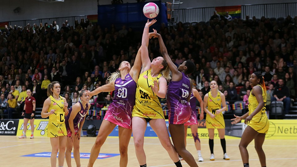 Lightning Netball in action 