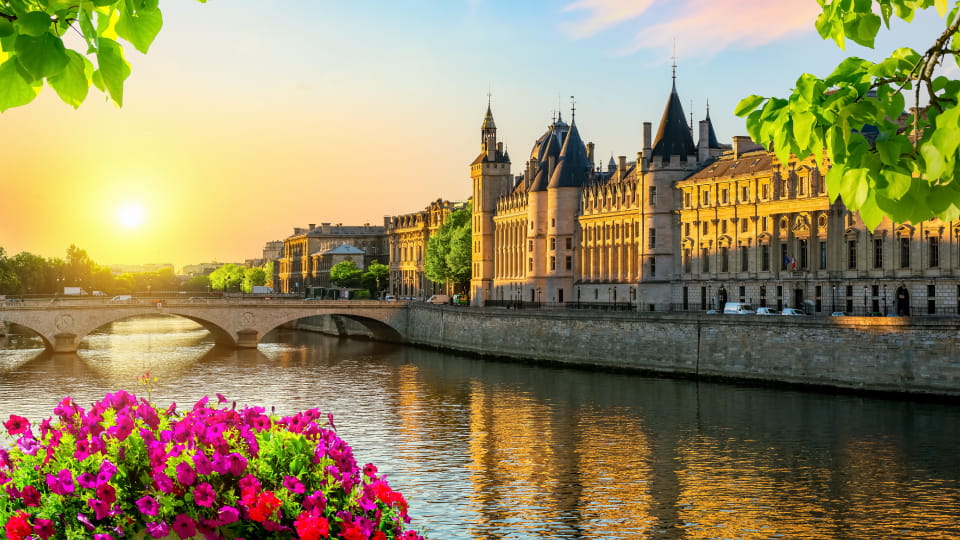 the river seine in paris